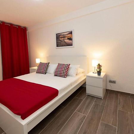 Modern Apartment With Pool And Wifi Playa Feñabe Eksteriør billede