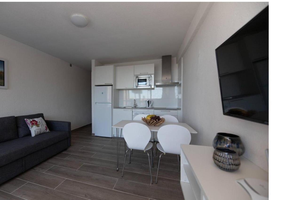 Modern Apartment With Pool And Wifi Playa Feñabe Eksteriør billede